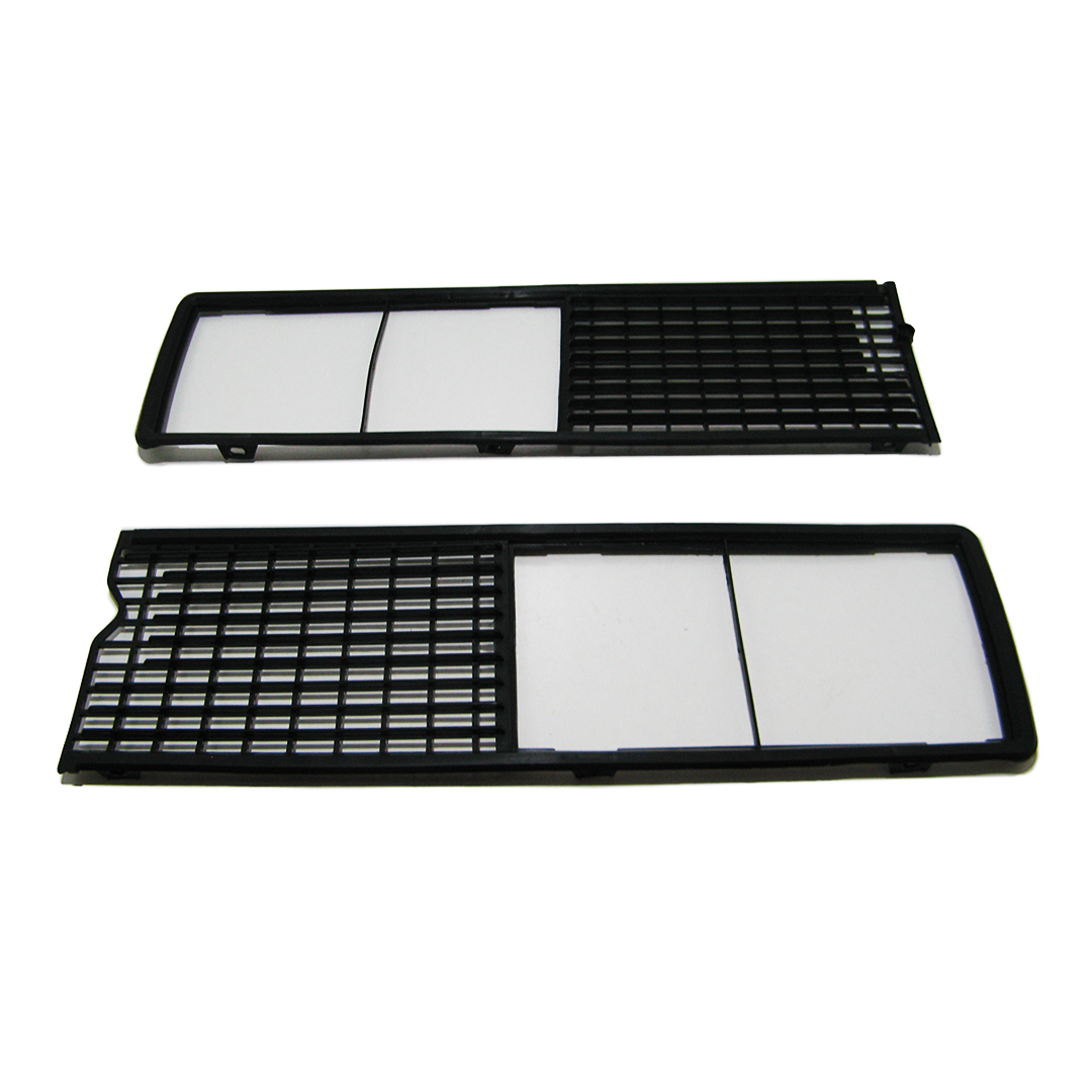 Решітка радіатора 2106 чорна дешева Автодилер