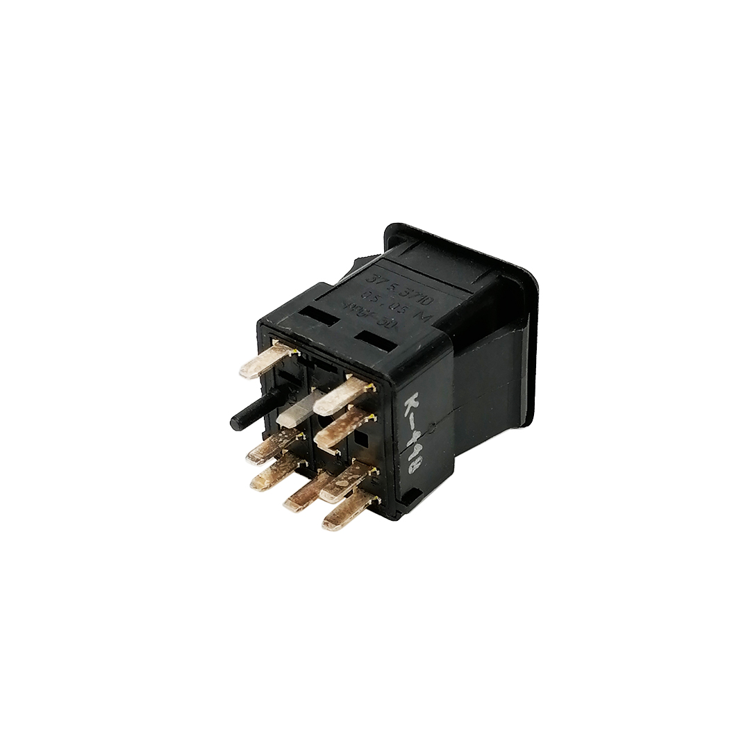 Кнопка габаритов Таврия Авар